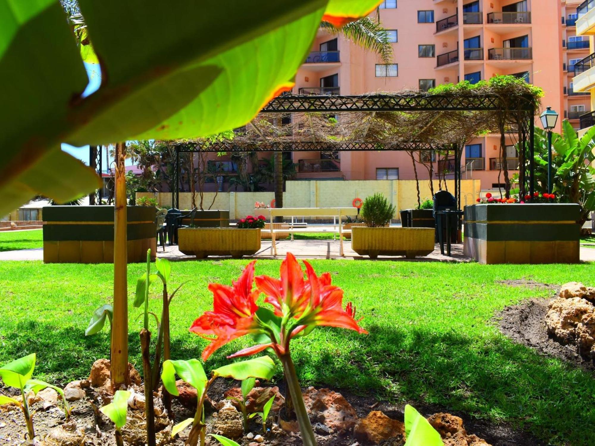 Luminoso Apartamento De 3 Dormitorios A Pie De Playa En Torremolinos Luaran gambar